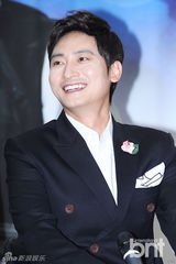 组图：李元钟元基俊等出席《那人来了》发布会