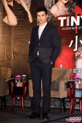 组图：《小时代》台北首映 Hold住姐模仿郭采洁