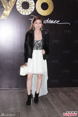 组图：Amanda S.出席派对自曝结婚十年计划生子