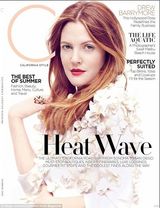 组图：38岁巴里摩尔红唇登杂志 手持鲜花妩媚