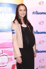 组图：Lisa S.分享怀孕心路 曝女儿像吴彦祖