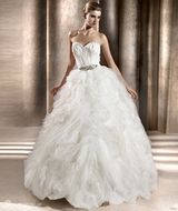 组图：欧美2012年婚纱系列发布 彰显高雅气质