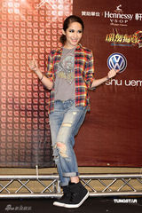 幻灯图集：萧亚轩庆功 表示已完成母亲对其期许