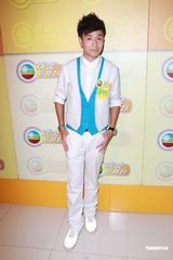 组图：林峰为放榜考生打气 陈法拉陈展鹏同场