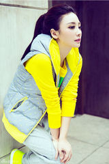 组图：柳岩冬日绚丽运动装登封面 甜笑牵男模