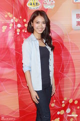 组图：张名雅否认抛弃旧友 知道曝料者是谁