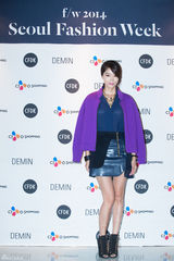 独家：韩星车艺莲高雅拉等优雅亮相首尔时装周