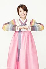 高清组图：GirlsDay穿传统韩服向粉丝拜年