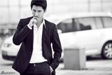 组图：张天其黑白写真彰显都市型男魅力