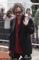 幻灯：蒂姆-伯顿携评委团亮相 金赛贝尔乔凡娜比美