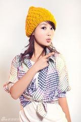 幻灯图集：杨紫【演员】新年宣传照曝光 褪去稚嫩演绎清新