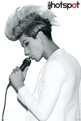 《大周末》封面致敬经典 海清黄义达扮时尚先锋(图)