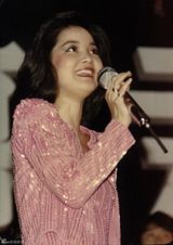 组图：邓丽君气质写真 娇俏少女蜕变巨星