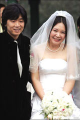 幻灯图：盘点明星坚贞爱情 患难真情相濡以沫