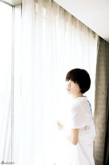 幻灯图集：王珞丹全新写真曝光 活泼中添优雅知性