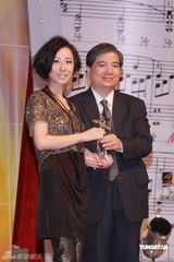 高清图：张智霖等齐聚音乐汇展颁奖 容祖儿夺九奖