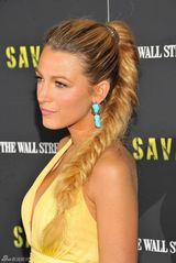 组图：布莱克明黄色礼服闪耀《野蛮人》纽约首映