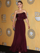 高清组图：娜塔莉-波特曼性感抹胸礼服美艳亮相