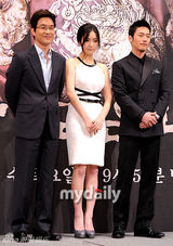 组图：SBS新剧《树大根深》发布会 韩石圭张赫现身