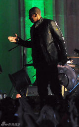 高清组图：U2柏林办免费演唱会 Jay-Z做嘉宾