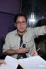 组图：谭咏麟助阵新人陈嘉嘉新专辑迷你音乐会