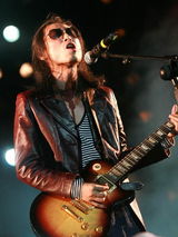 谢天笑震撼龙水湖