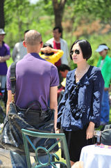 高清图：刘孜为爱子摆百日宴 圈内好友齐聚送祝福