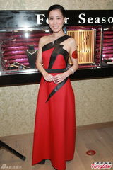 组图：佘诗曼拒恋富二代 黎耀祥争视帝感压力