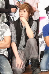 组图：五月天将赴日韩音乐节 称想体验女仆店