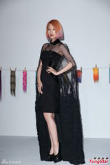 组图：小S杨丞琳同性暧昧 激情互摸挑逗尺度大