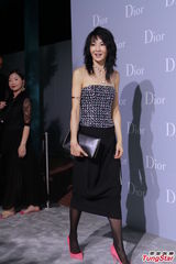 组图：钟楚红张曼玉同台亮相 全智贤露香肩