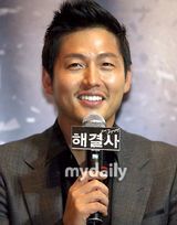 组图：薛景求等参加新片《解决士》媒体首映