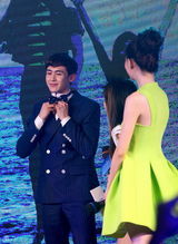 组图：《一又二分之一》发布会 尼坤现身引尖叫