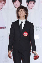 组图：日本团体风男塾现身香港 伪男造型吸引粉丝