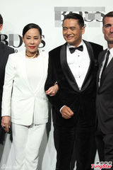 组图：周润发钟楚红同场现身 林志玲秀翘臀