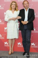 高清图：《傀儡》发布会 老美女凯瑟琳-德纳芙现身