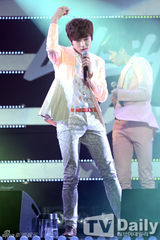 组图：INFINITE白智英等亮相《有味的演唱会》