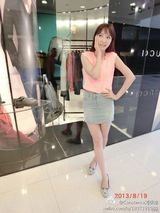 组图：王励勤主播女友微博晒美艳靓照