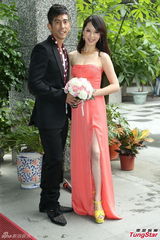 组图：天心揽壮男秀34D胸器 光棍节欲“脱光”