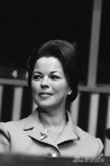 组图：童星不再 盘点长大后的秀兰-邓波儿