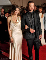 高清组图：纽约大都会庆典 杰西卡-贝尔携手贾斯汀