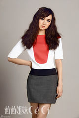 组图：江铠同写真大片复古出镜甜美可人