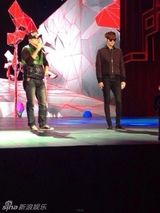 组图：李敏镐现身马年春晚最后一次联排