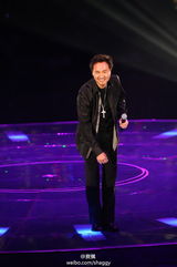 组图：老友记演唱会温情上演 周华健齐秦压轴合唱