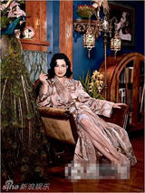 组图：脱衣舞娘蒂塔情趣闺房探秘 生活香艳奢华