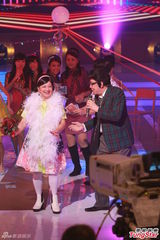 组图：赌王数百万支持太太 何超莲吴克羣献艺