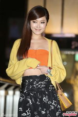 组图：安以轩性感亮相 马桶上感受地震