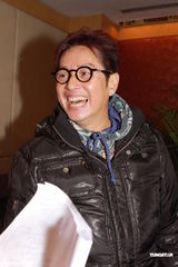 组图：艺人杰出表现奖落幕 谢霆锋薛凯琪夺影帝影后