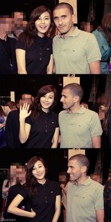 高清组图：东方神起金荷娜参加品牌秀亲密合影