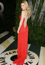 高清组图：凯特-哈德森透视礼服亮相奥斯卡派对